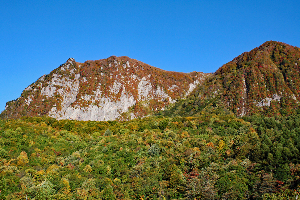 黒伏山
