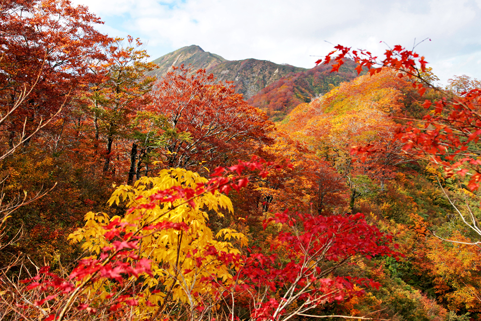 神室山