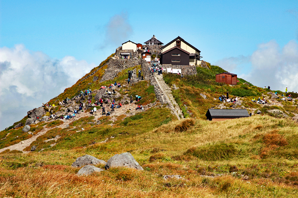月山