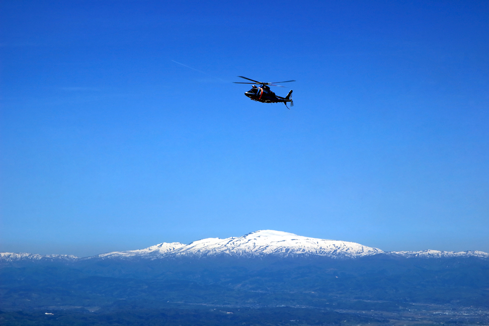 月山