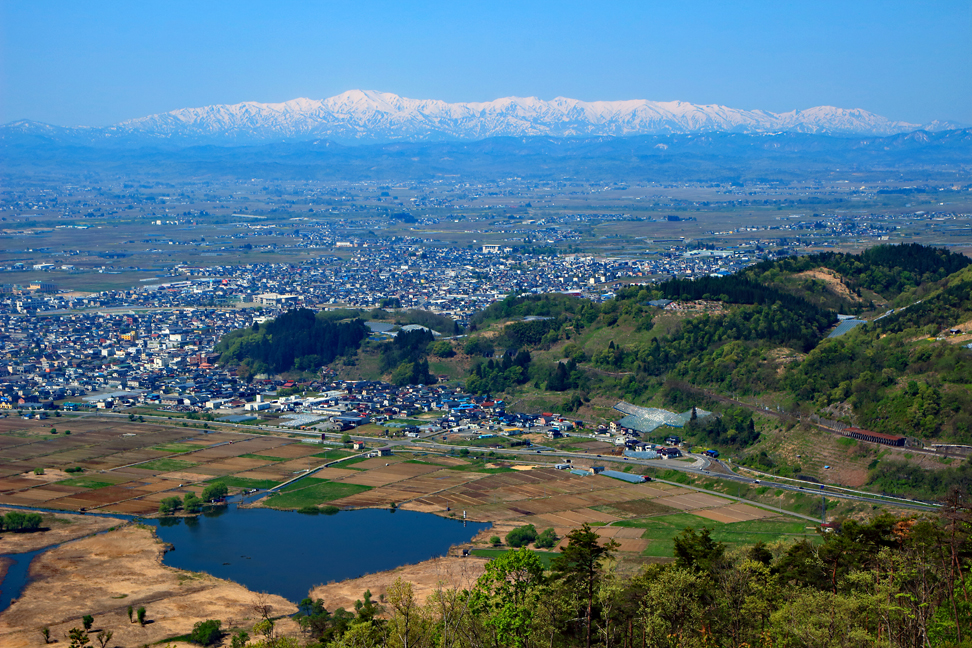 高ツムジ山