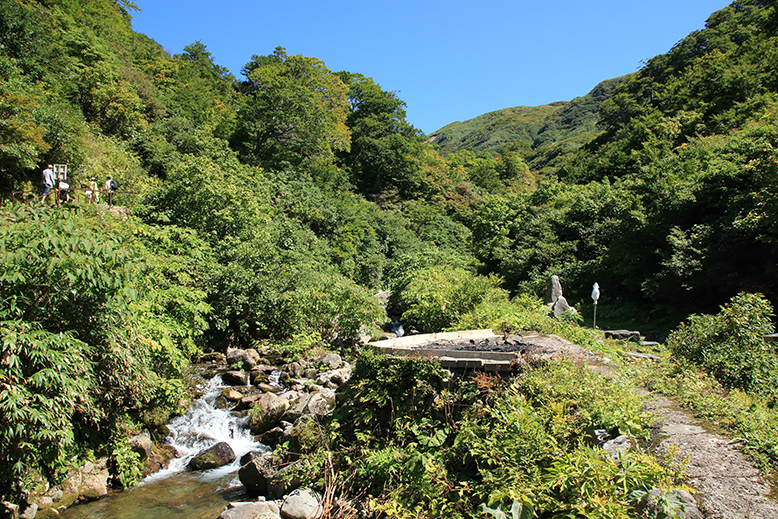 湯殿山神社