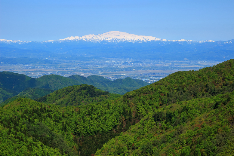 山形神室岳