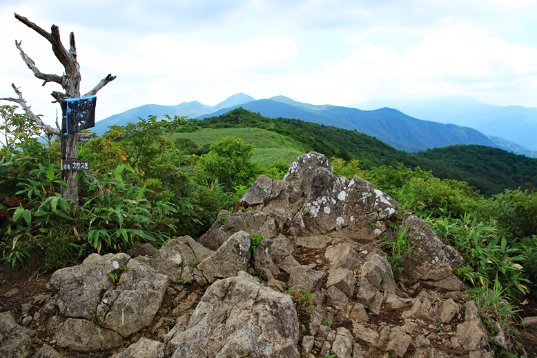 山形神室岳