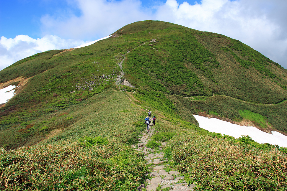 月山