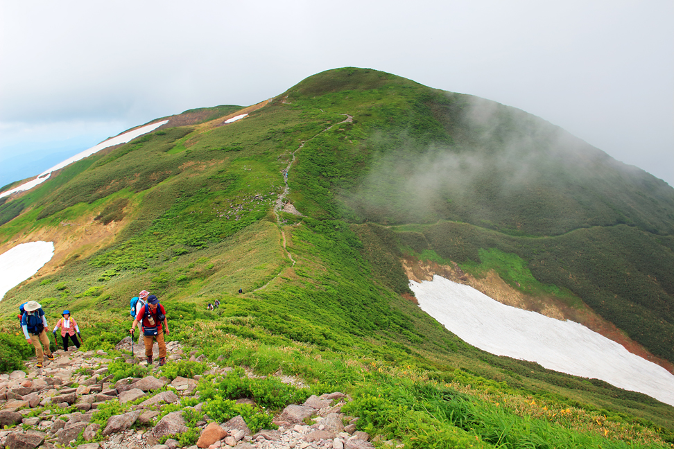 月山